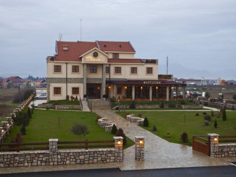 Hotel Aria Mitrovici  Exterior photo