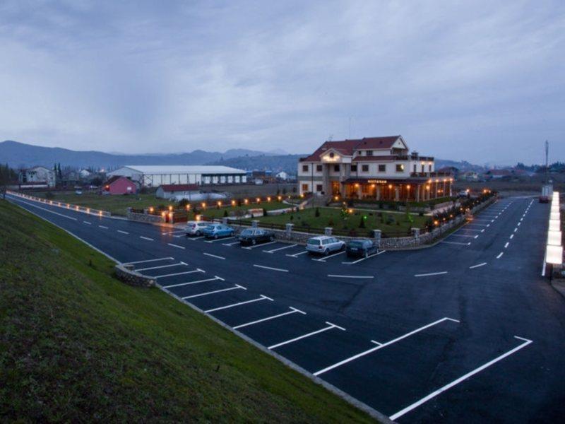 Hotel Aria Mitrovici  Exterior photo