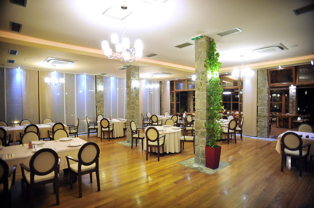 Hotel Aria Mitrovici  Exterior photo