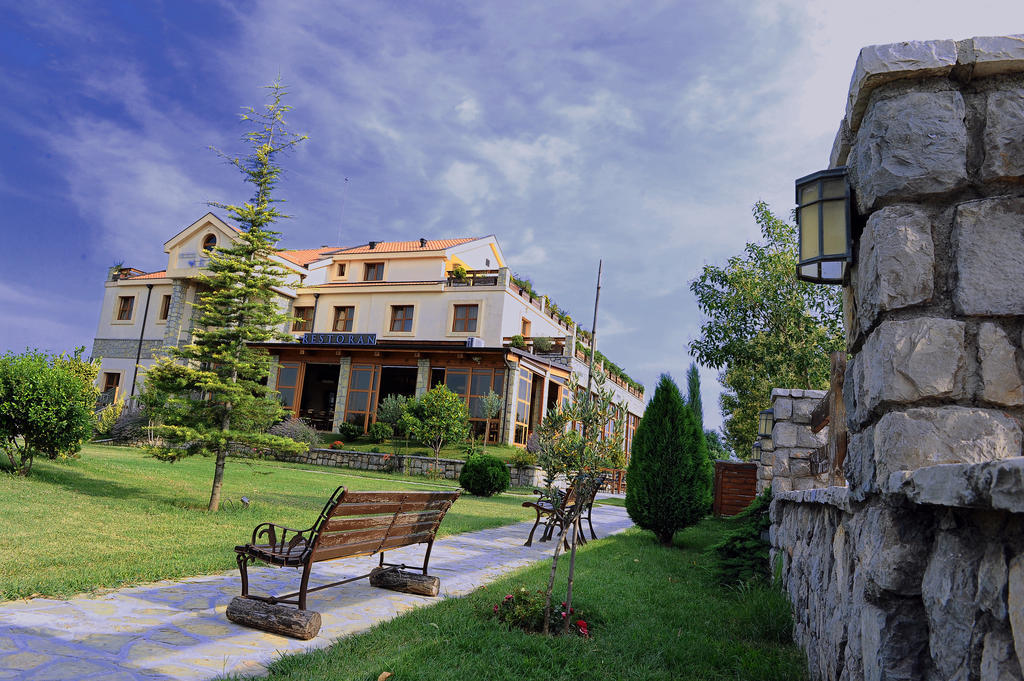 Hotel Aria Mitrovici  Exterior photo