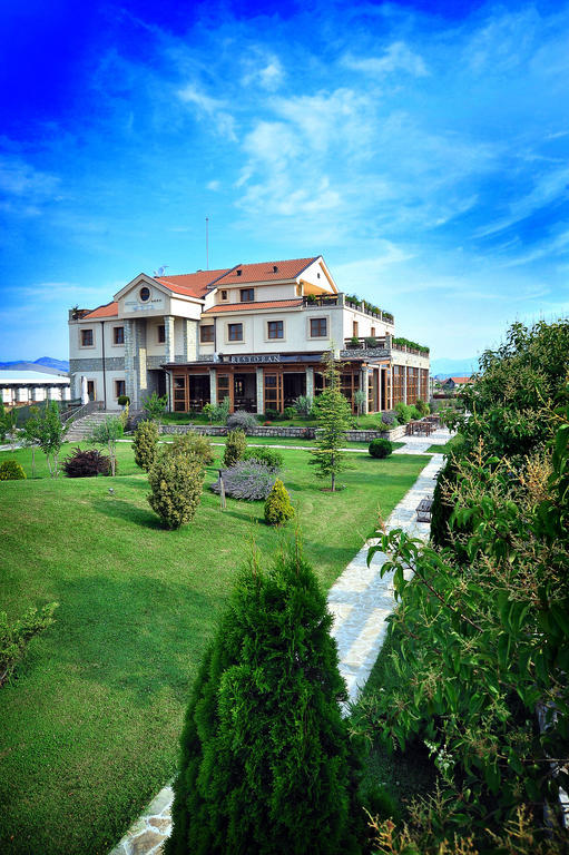 Hotel Aria Mitrovici  Exterior photo