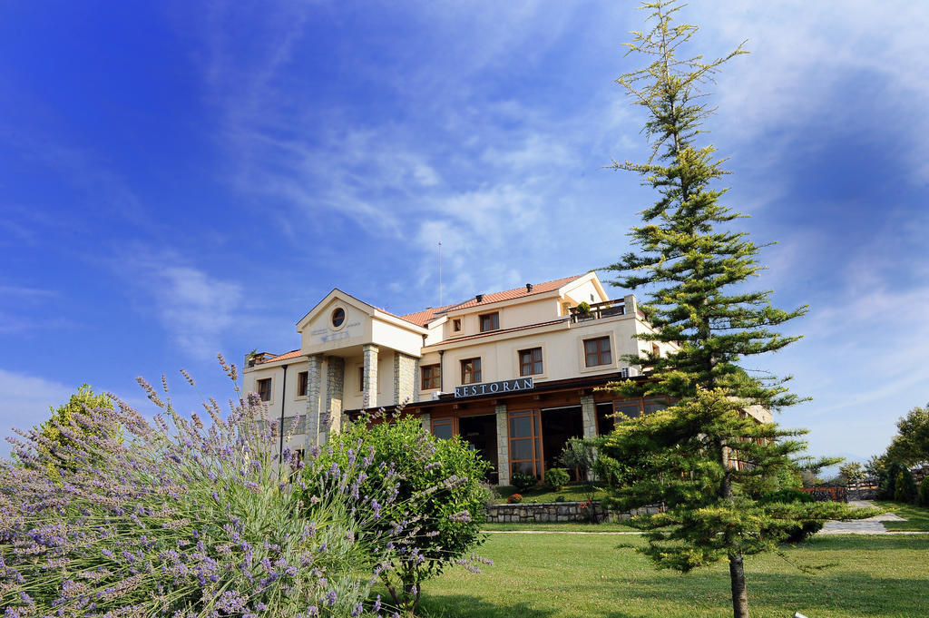 Hotel Aria Mitrovici  Exterior photo